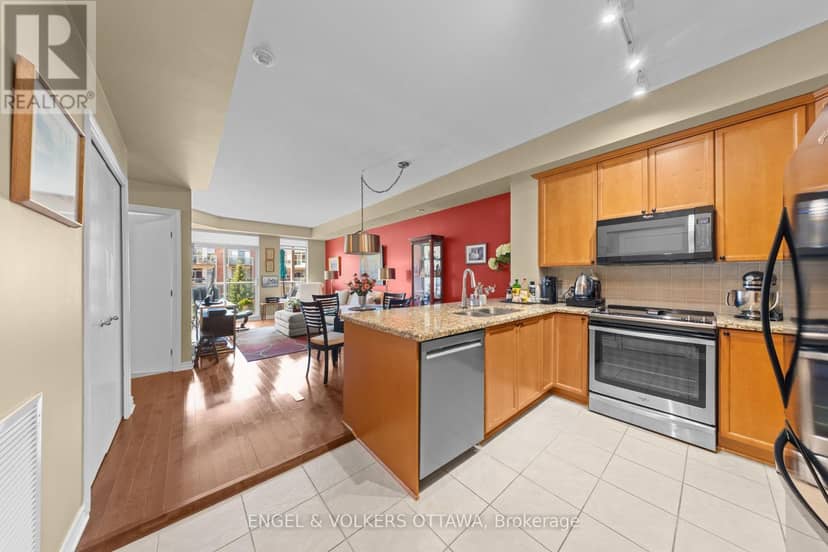 304 - 205 Bolton Street — photo 8 of 40