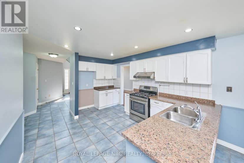 15 Creanona Boulevard — photo 15 of 40