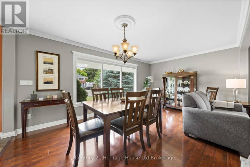 462 Rivercrest Drive — photo 10 of 40