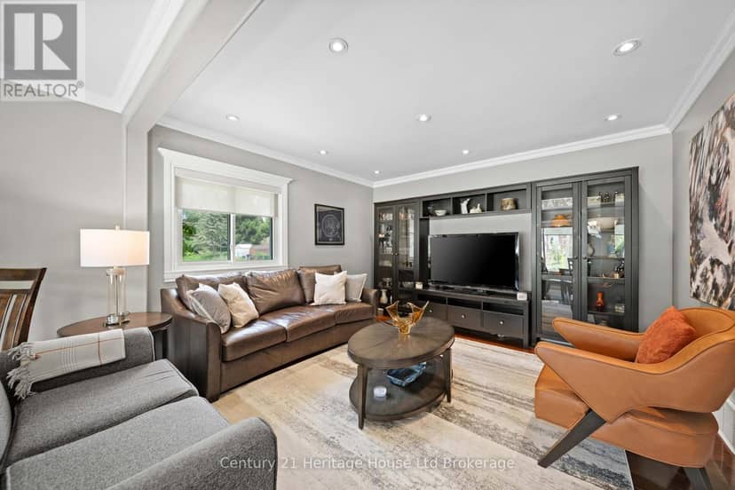 462 Rivercrest Drive — photo 12 of 40