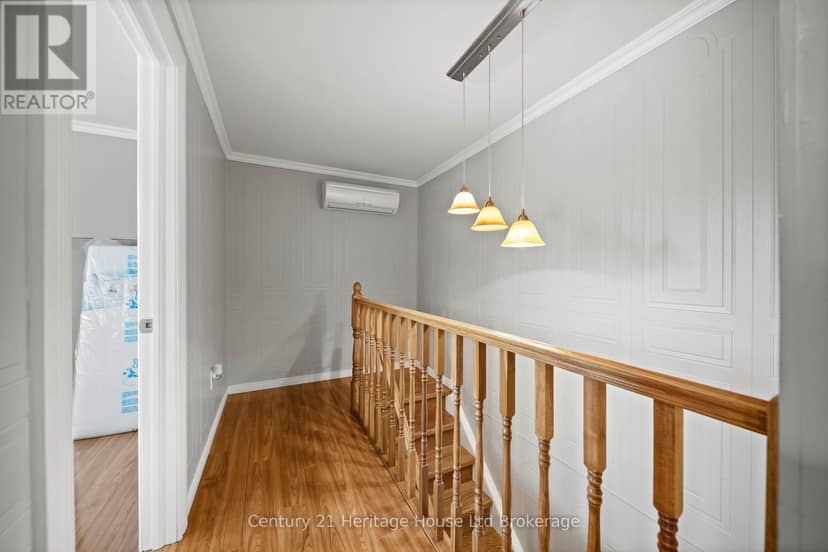 462 Rivercrest Drive — photo 18 of 40