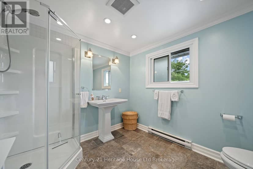 462 Rivercrest Drive — photo 21 of 40