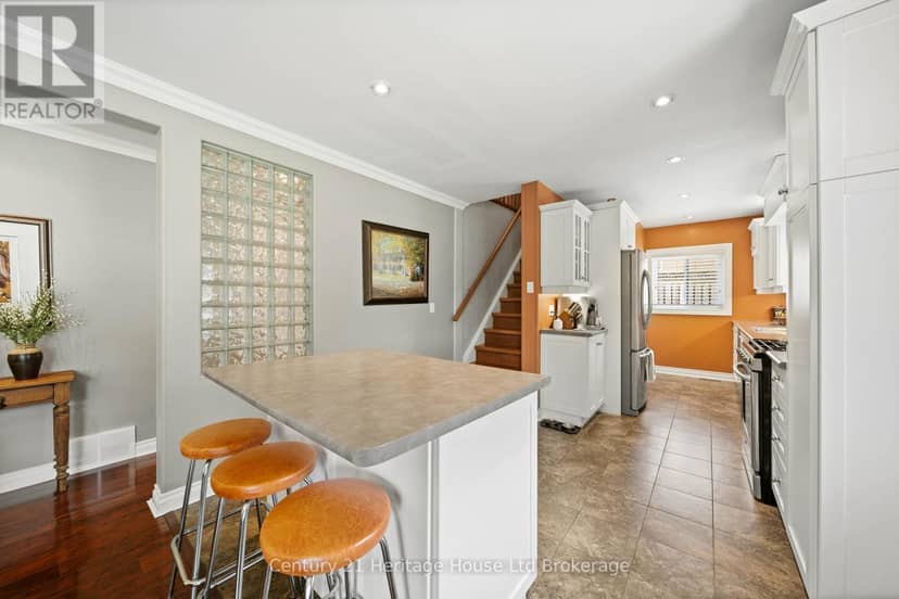 462 Rivercrest Drive — photo 6 of 40