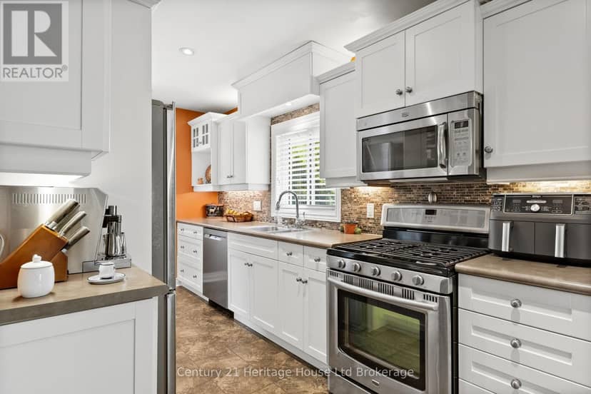 462 Rivercrest Drive — photo 7 of 40