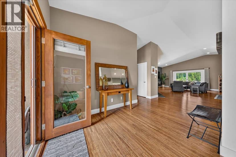 5210 Riverside Drive, Fairmont Hot Springs, photo 4