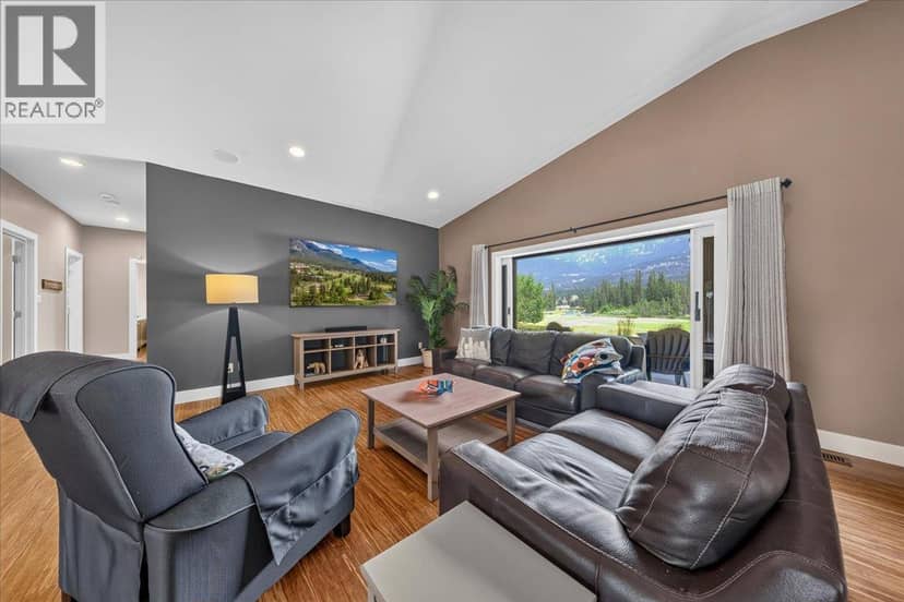5210 Riverside Drive, Fairmont Hot Springs, photo 5