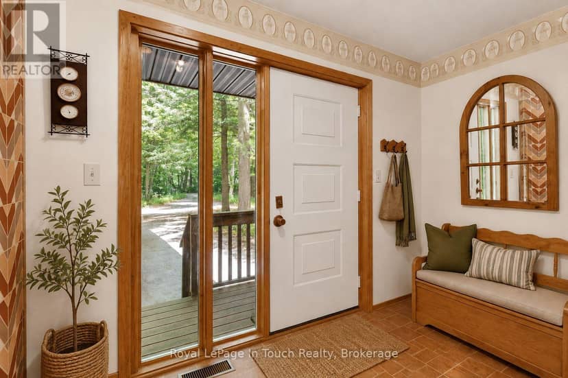 54 Lackie Crescent — photo 4 of 30