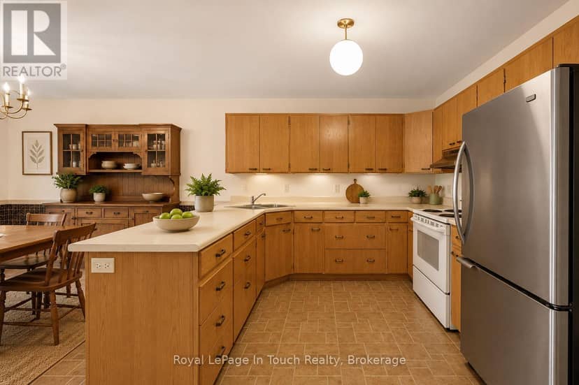 54 Lackie Crescent — photo 9 of 30