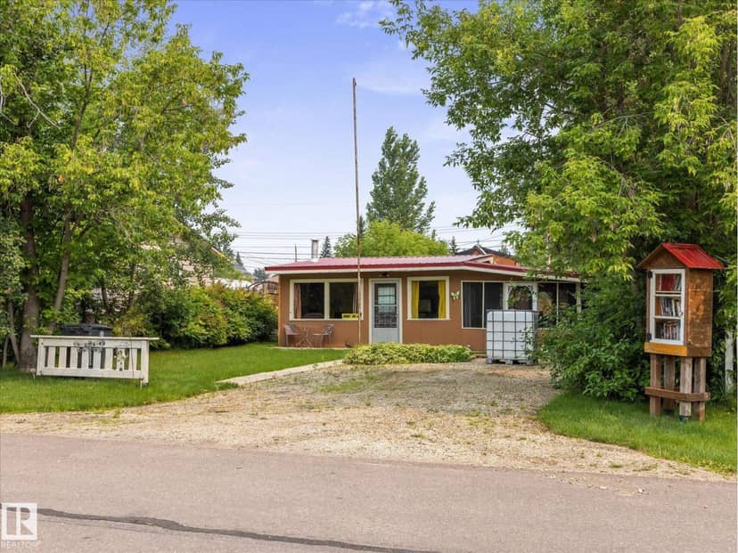 4907 54 ST, Rural Lac Ste. Anne County, photo 3