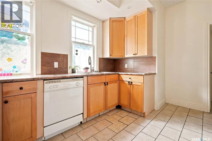 2038 Toronto STREET — photo 14 of 35