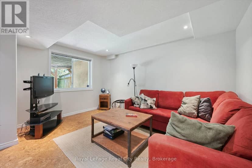 220 Carrington Drive — photo 21 of 40