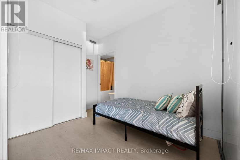 813 - 308 Jarvis Street — photo 12 of 40