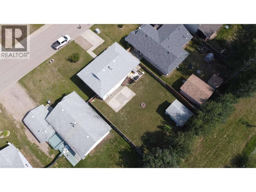 4423 HERITAGE CRESCENT, Fort Nelson, photo 3
