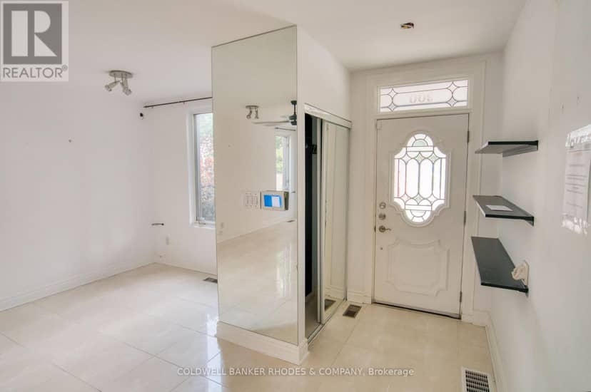 300 St Andrew Street, Ottawa, photo 2