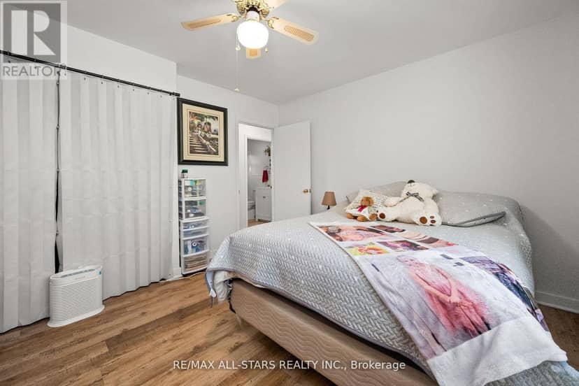 40 Riverglen Drive — photo 11 of 40