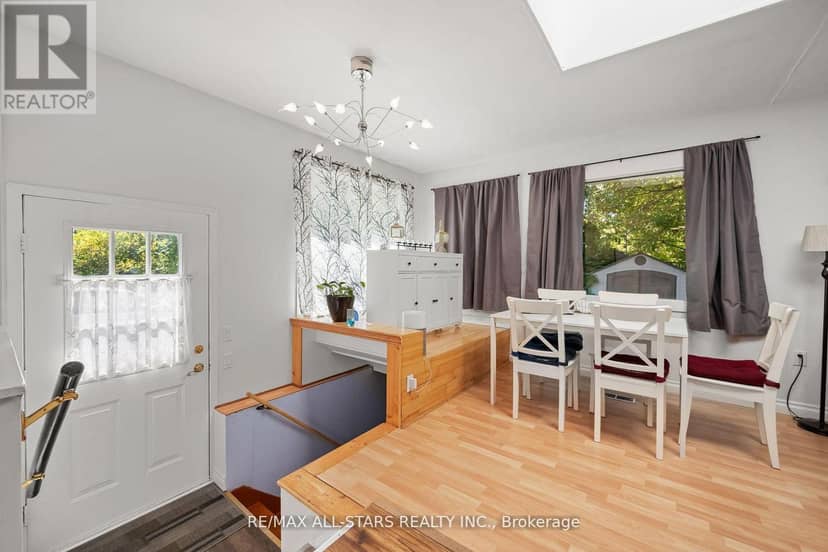 40 Riverglen Drive — photo 23 of 40