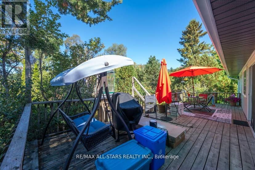 40 Riverglen Drive — photo 24 of 40
