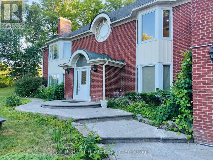 12 Keily Crescent E — photo 2 of 35