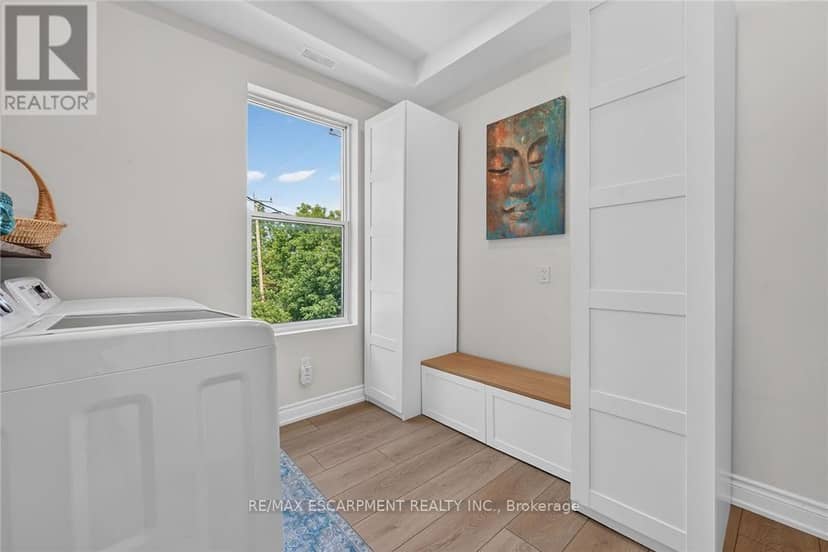 7327 Rainham Road — photo 33 of 40