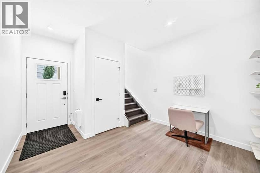 129, 2117 81 Street SW, Calgary, photo 3