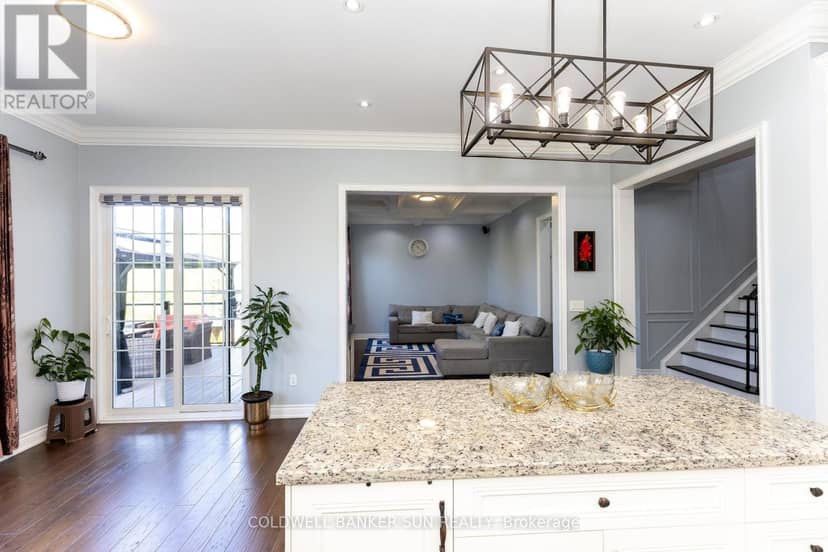 48 Hanbury Crescent — photo 14 of 40