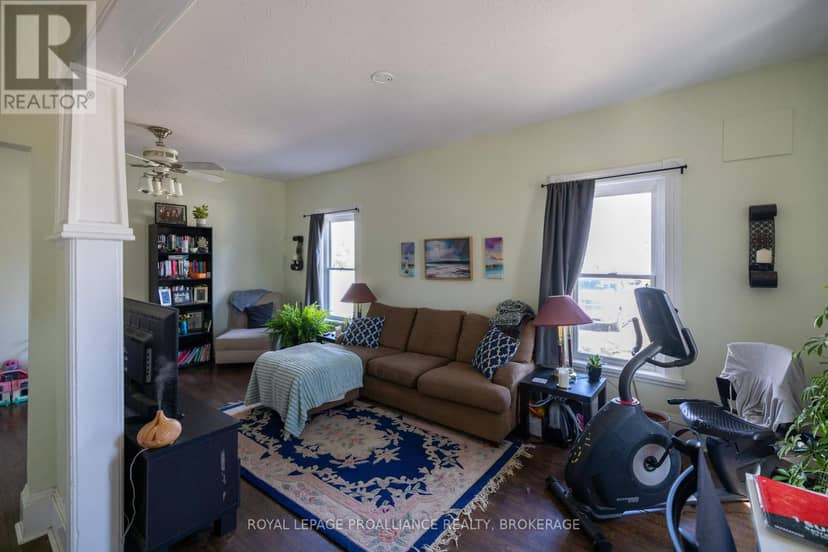 24 Perth Street — photo 5 of 27