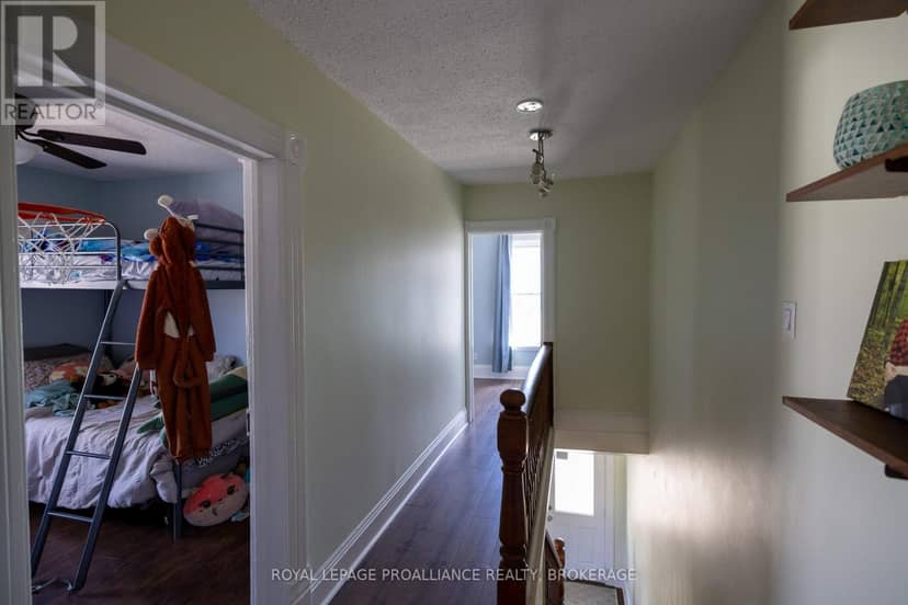 24 Perth Street — photo 8 of 27