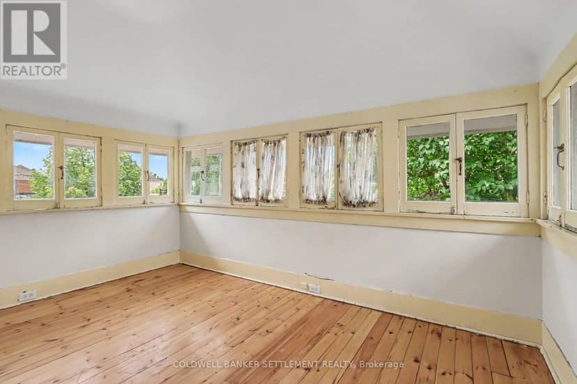 2 Gladstone Avenue — photo 35 of 40