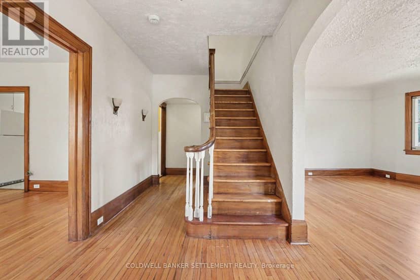 2 Gladstone Avenue — photo 6 of 40
