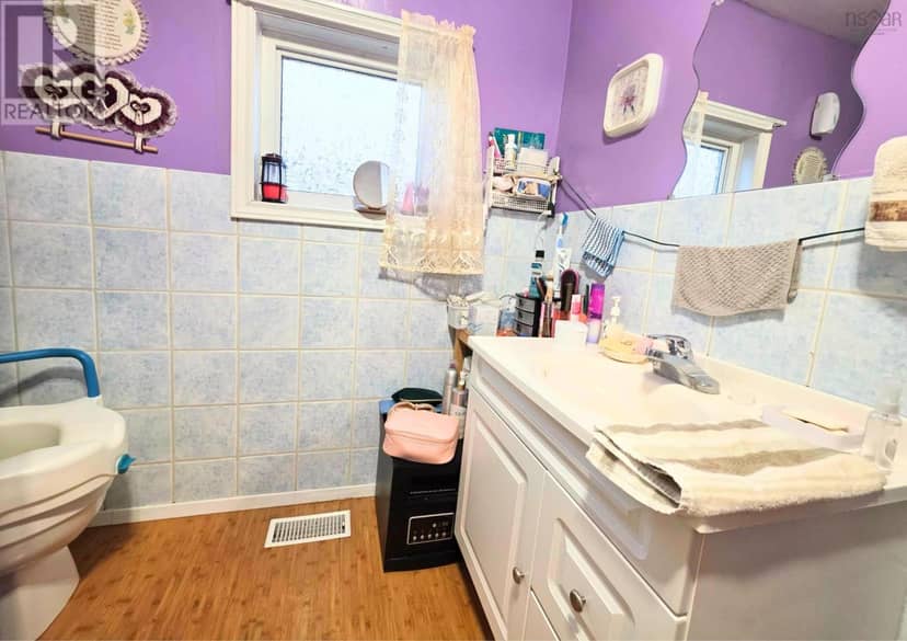 357 Salmon River — photo 10 of 24