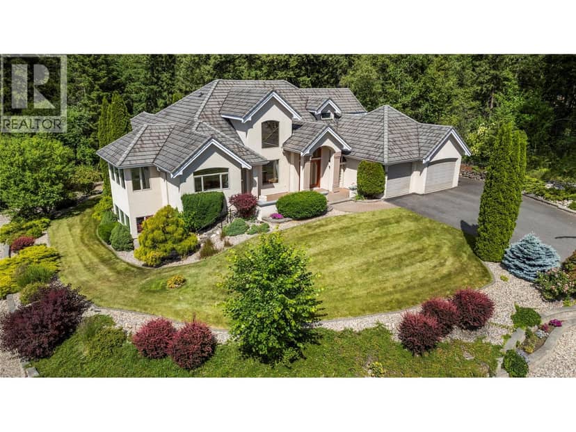 1821 50 Avenue NE, Salmon Arm