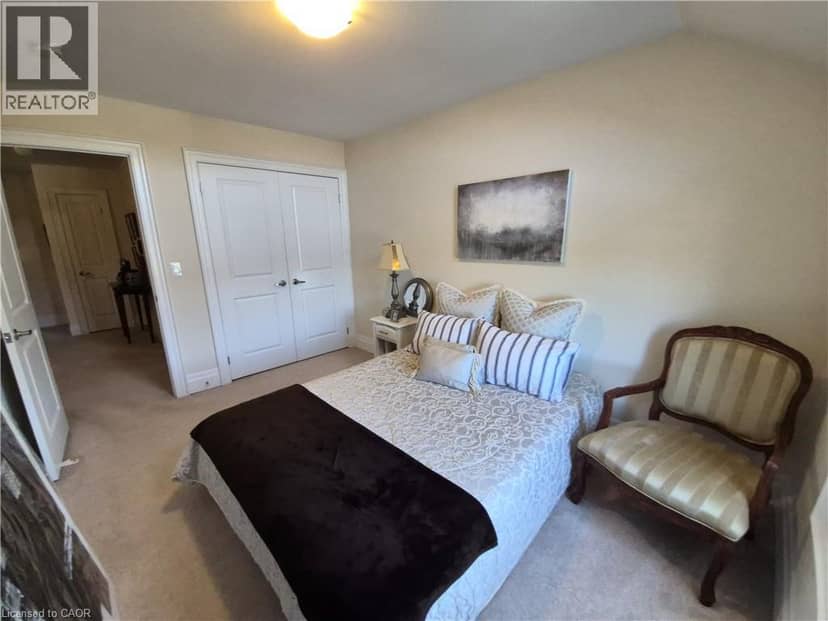 610 SWEETWATER Crescent — photo 16 of 32