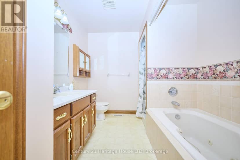 20 - 2720 Mewburn Road — photo 23 of 35