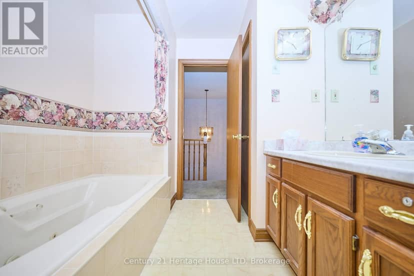 20 - 2720 Mewburn Road — photo 24 of 35