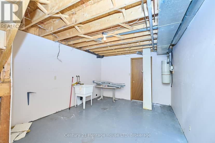 20 - 2720 Mewburn Road — photo 28 of 35