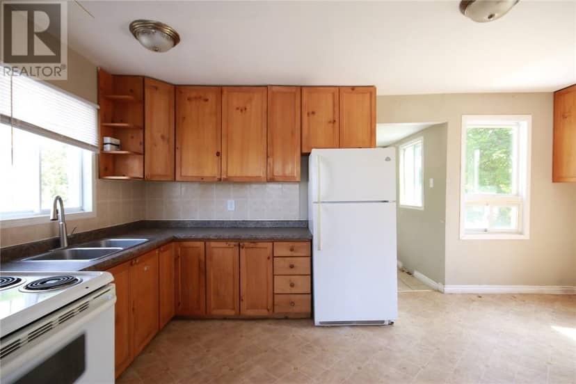236 Mountain Street — photo 5 of 16