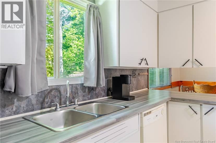 116 Hospital Street — photo 18 of 40