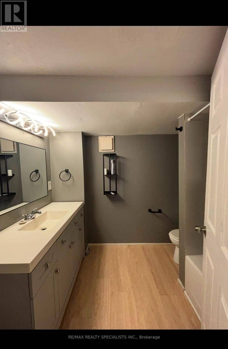 58 Carlton Street — photo 15 of 23
