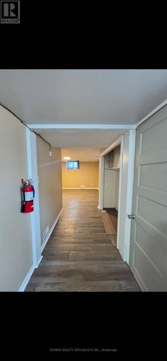 58 Carlton Street — photo 11 of 23
