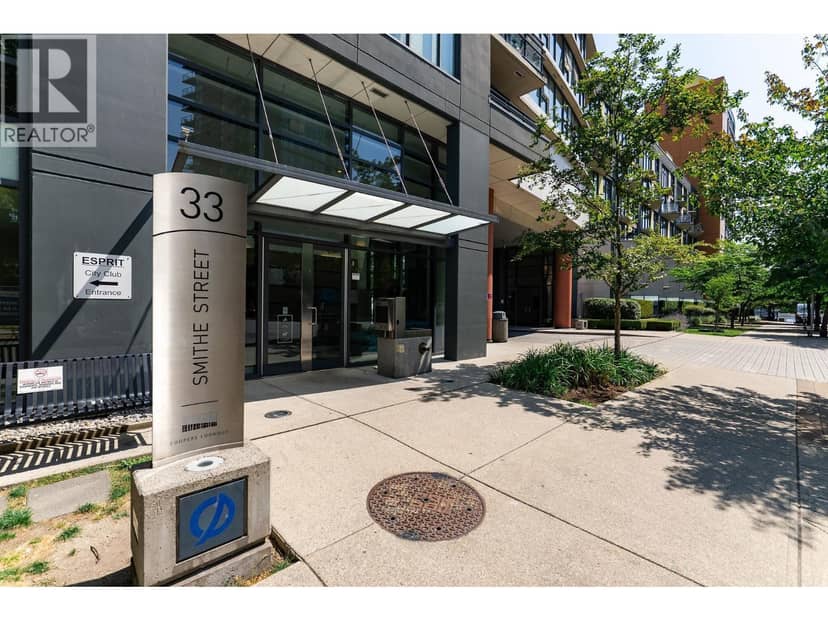 2508 33 SMITHE STREET, Vancouver, photo 3
