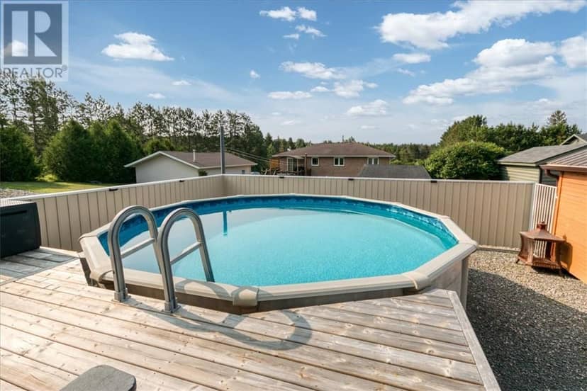 9 Rollande Street — photo 36 of 40