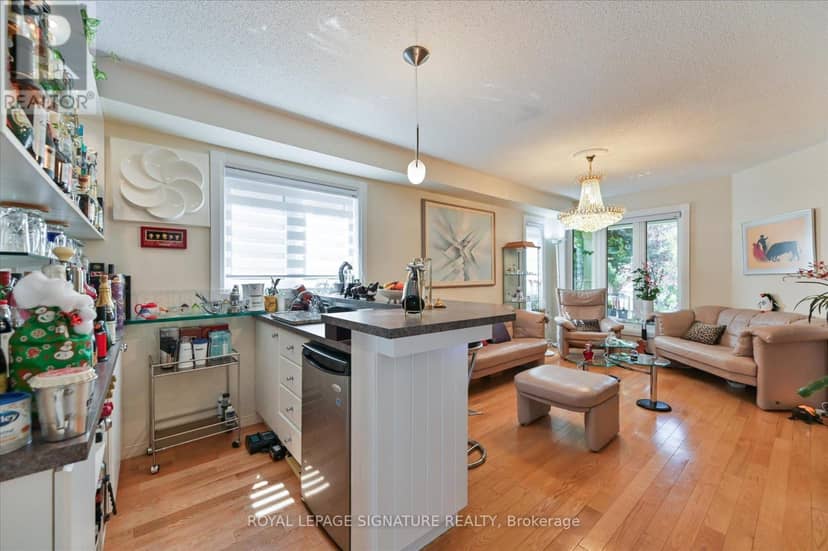 5481 Palmerston Crescent — photo 12 of 40