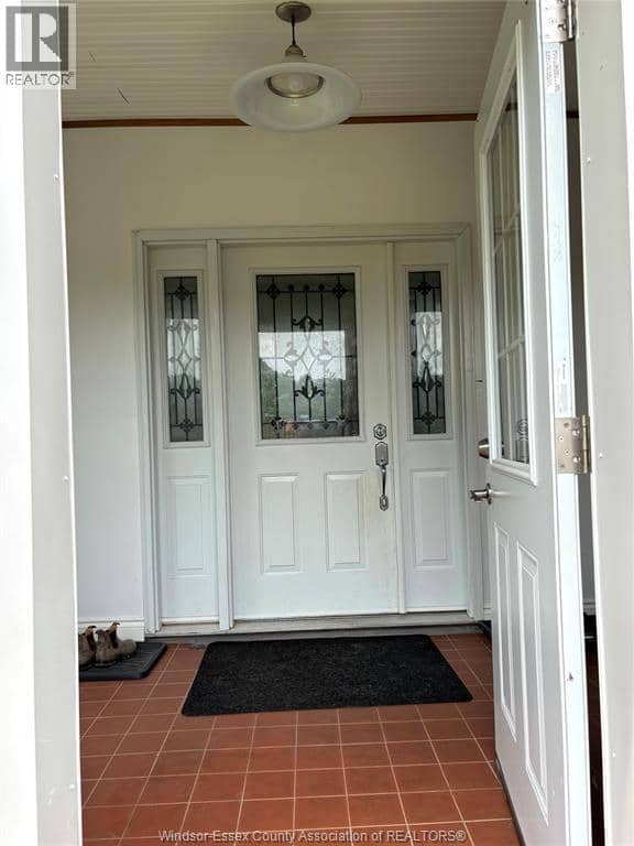 949 East West Rd, Pelee Island, photo 3