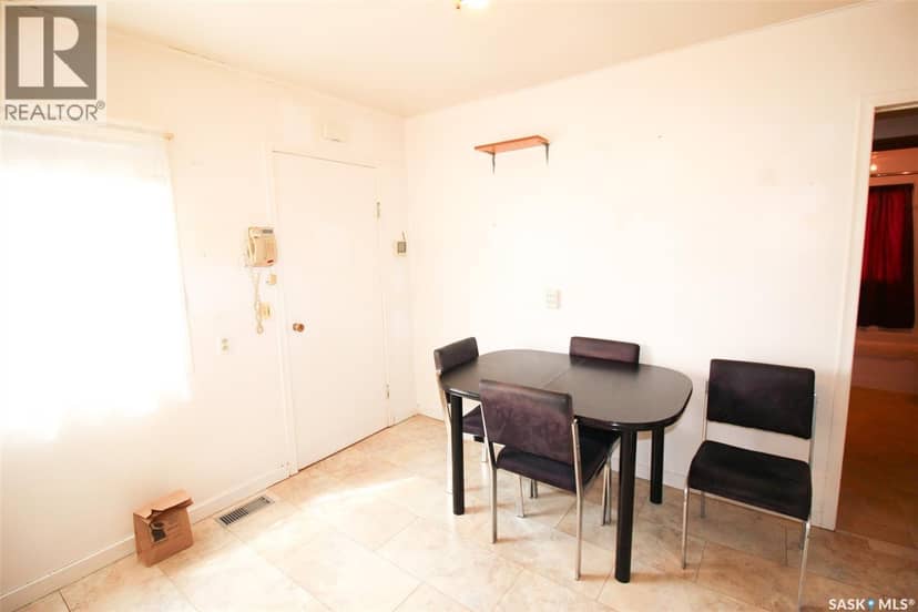 261 2nd AVENUE W, Shaunavon, photo 5