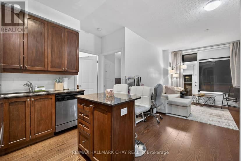 108 - 701 Sheppard Avenue W — photo 3 of 15