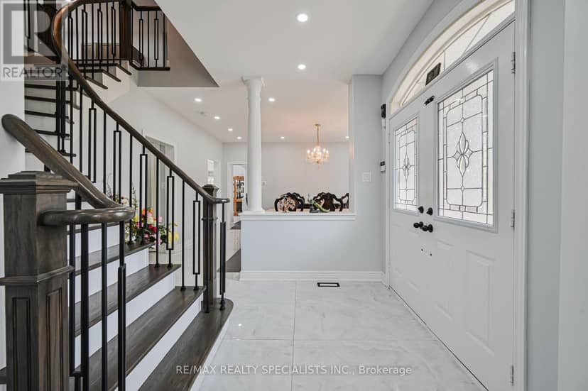 72 Village Lake Crescent, Brampton, photo 8