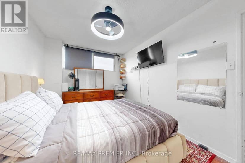 428 - 4645 Jane Street — photo 19 of 25