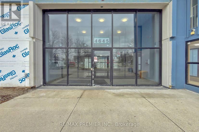 428 - 4645 Jane Street — photo 3 of 25