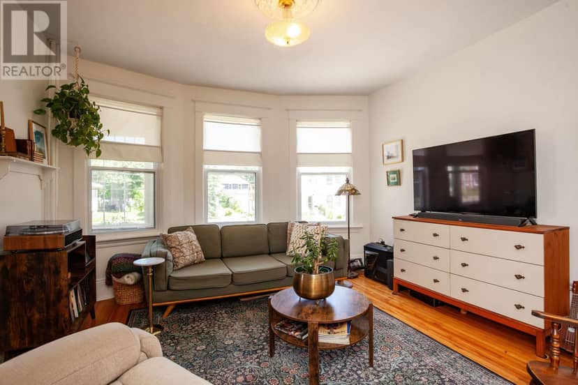 95 EDWARD Street — photo 8 of 40