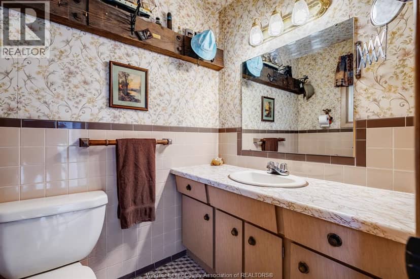 166 Kael CRESCENT — photo 17 of 40